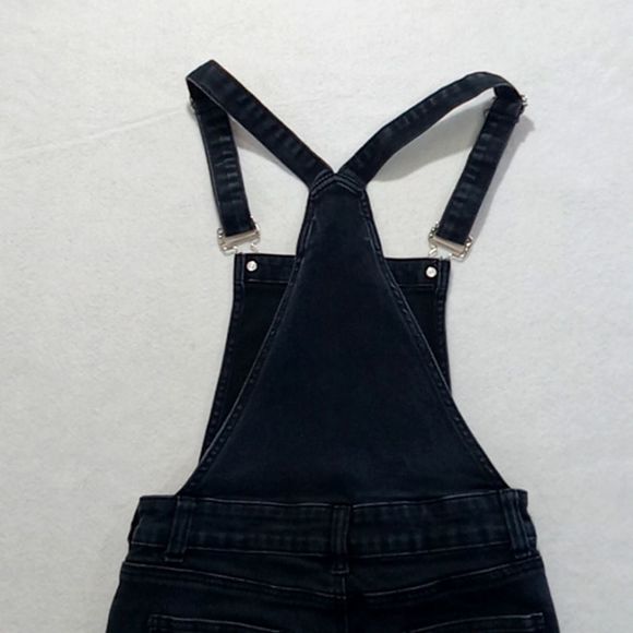 Ling Collection junior sz Lg black raw hem distressed overall shorts / - Picture 6 of 12